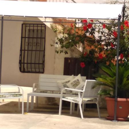 Вилла Casale Hibiscus Санта-Мария-дель-Фокалло Экстерьер фото