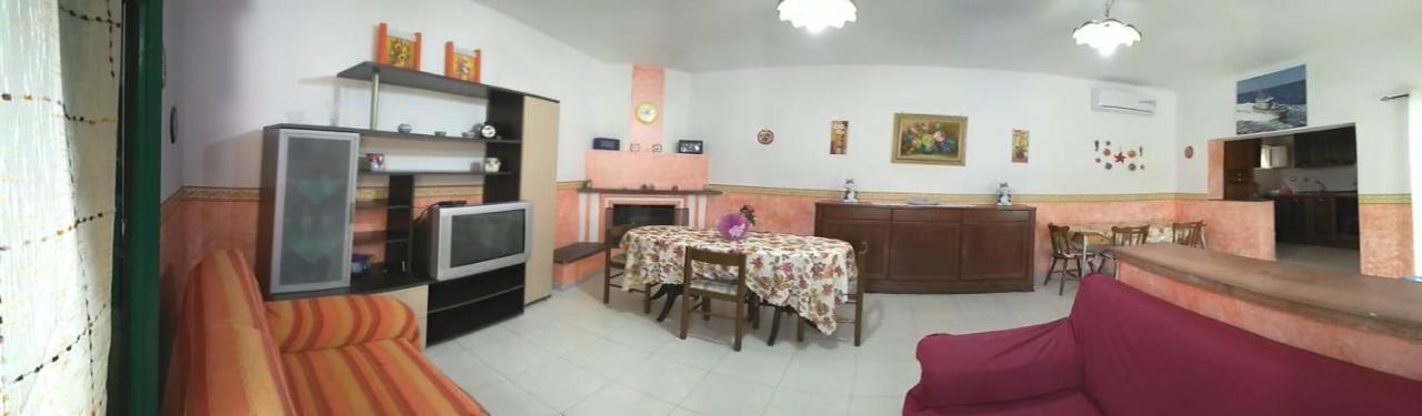 Вилла Casale Hibiscus Санта-Мария-дель-Фокалло Экстерьер фото